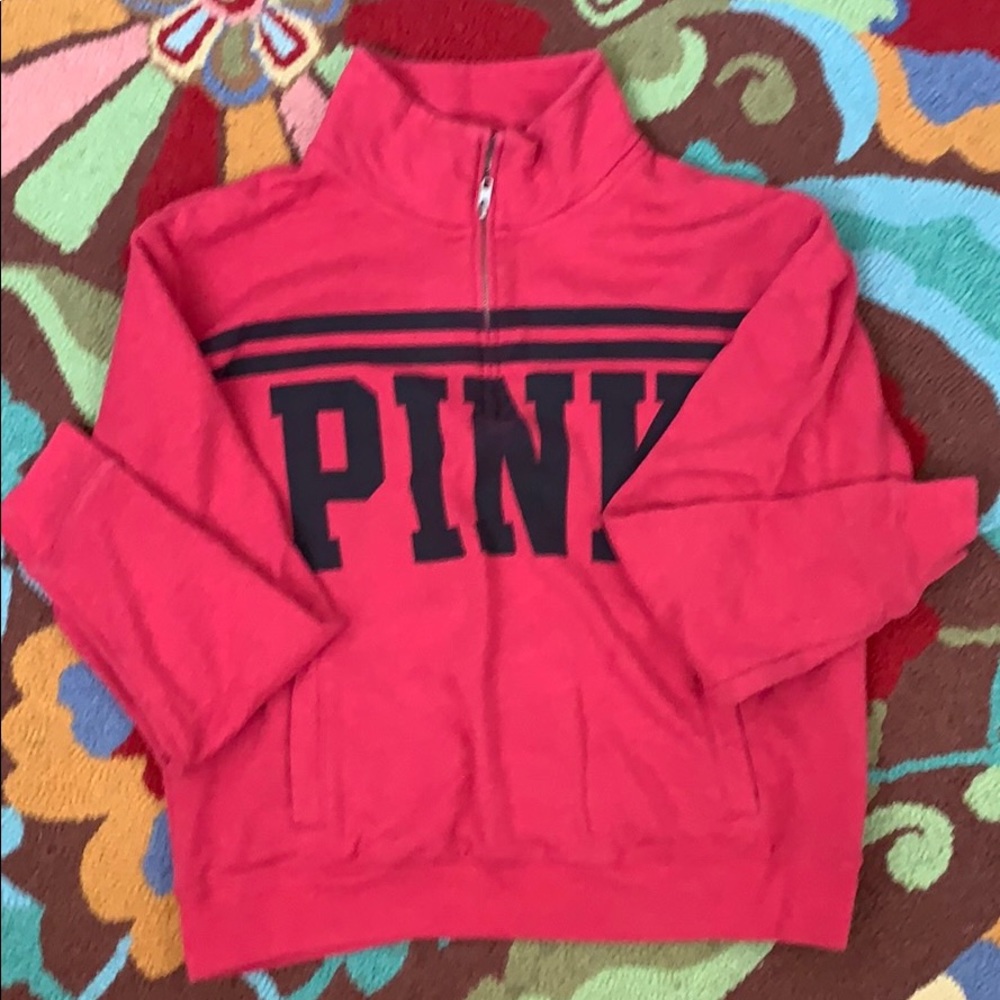 💞Women’s Pink Victoria’s Secret Sweatshirt🌺